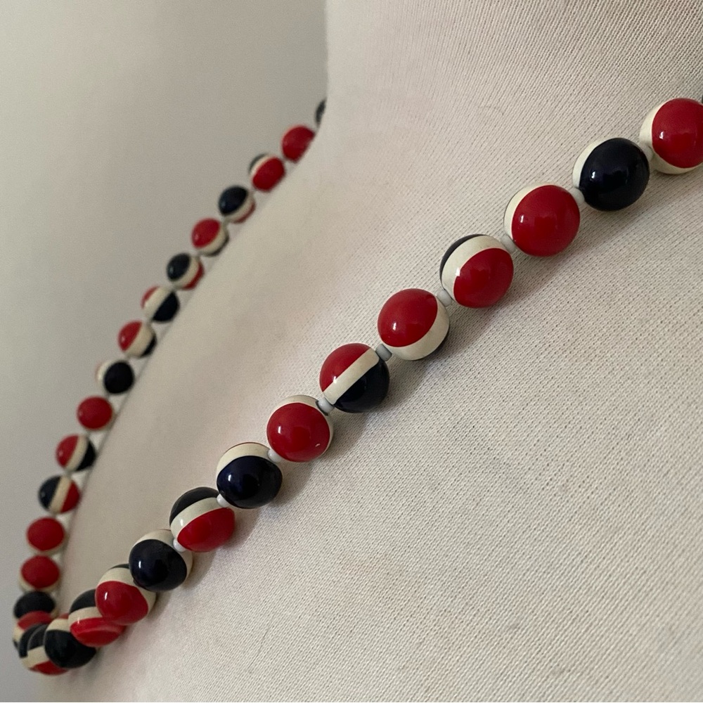 Vintage 1960s Red White & Blue Bead Necklace - Picture 2 of 12